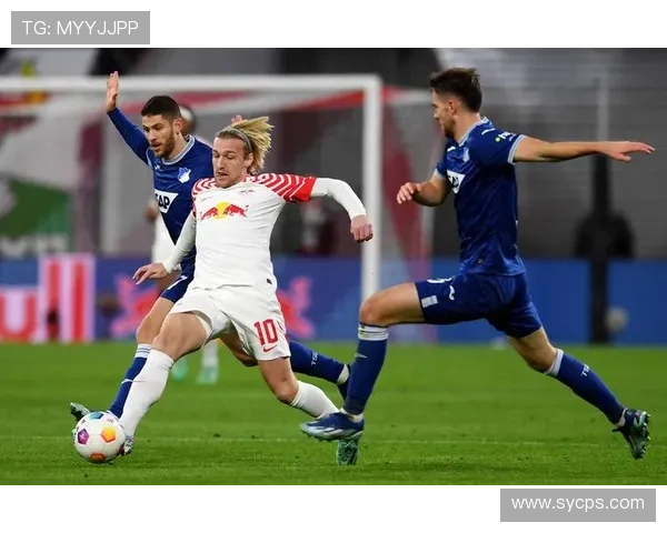 德甲焦点战:德意志银行公园球场迎关键对决 德甲焦点战:德意志银行公园球场迎关键对决