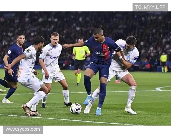 阿什拉夫任意球得分 阿什拉夫任意球得分