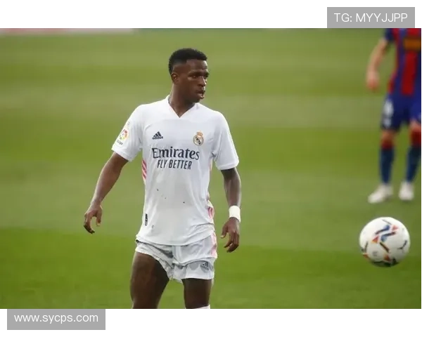 姆巴佩 vs 维尼修斯：左边锋位置上的技术特点与战术价值对比